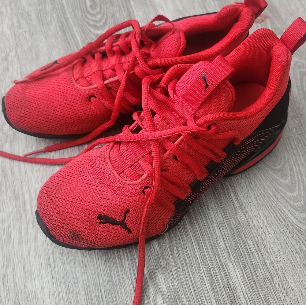 Puma Kids Sneaker size 3